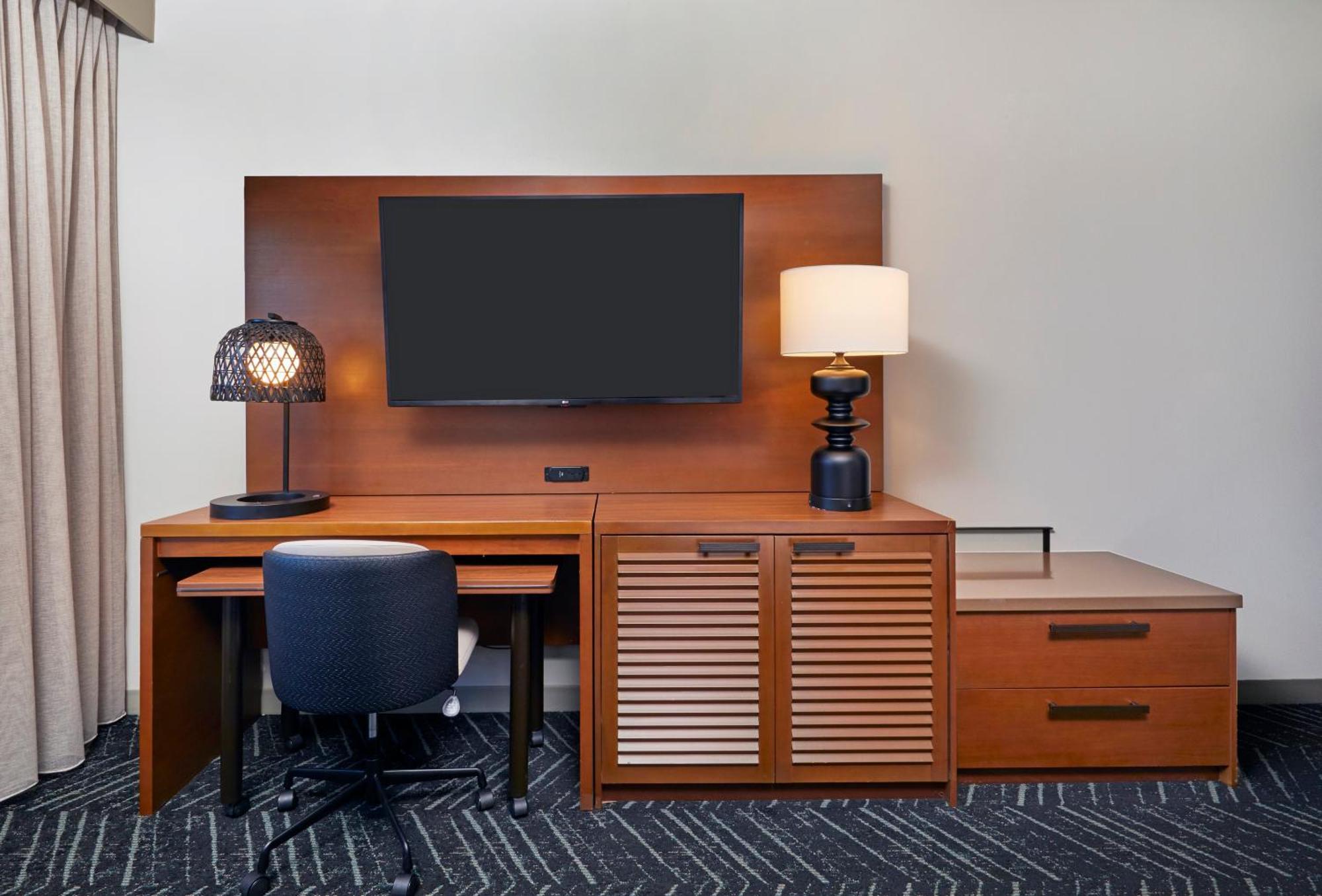 Hotel Courtyard By Marriott Oahu North Shore 3*